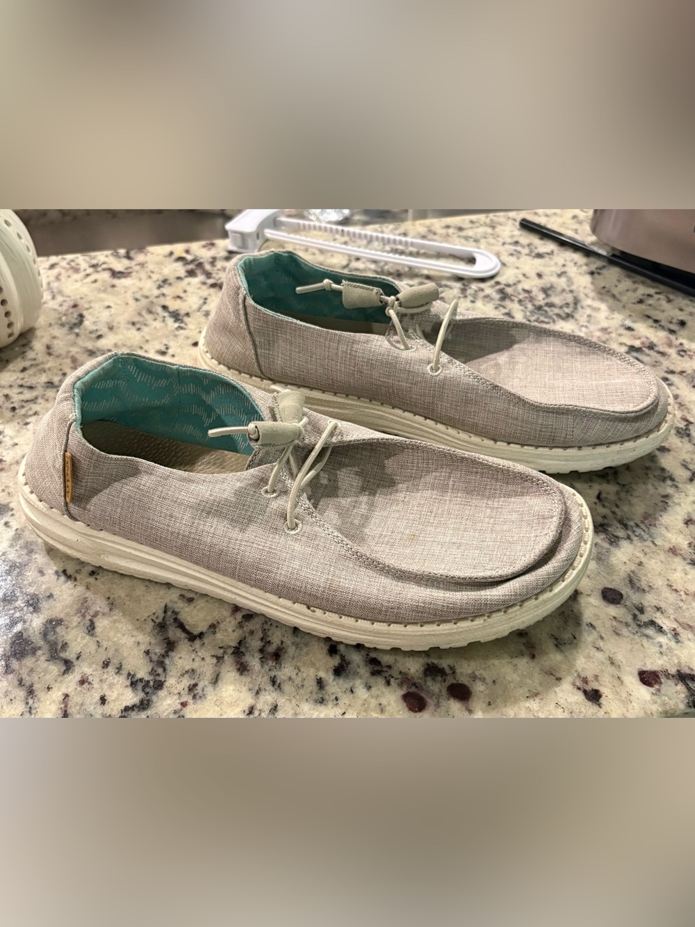 Women's Hey Dude - size 9